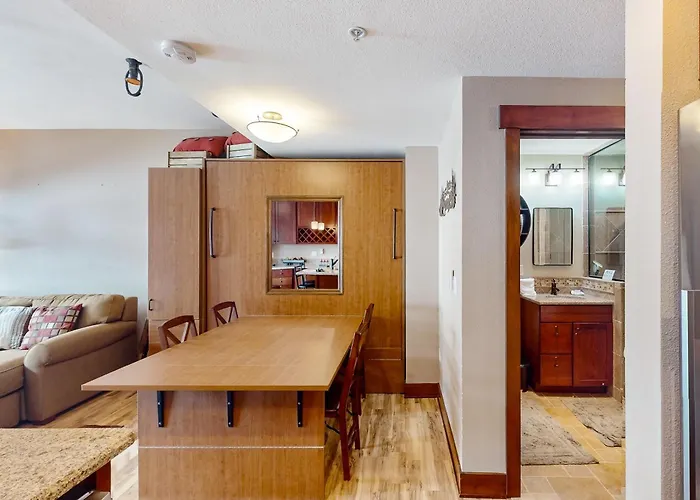 Apartment Village Hideaway *