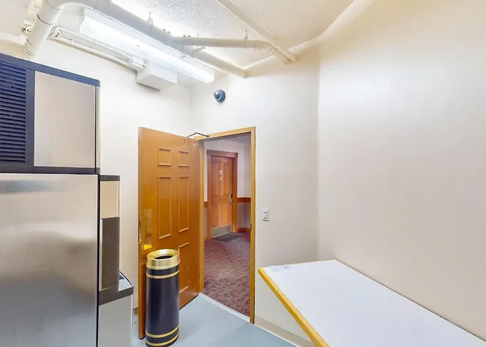 Village Hideaway Apartment