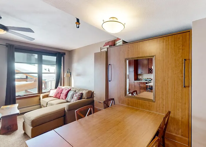 Village Hideaway Apartment